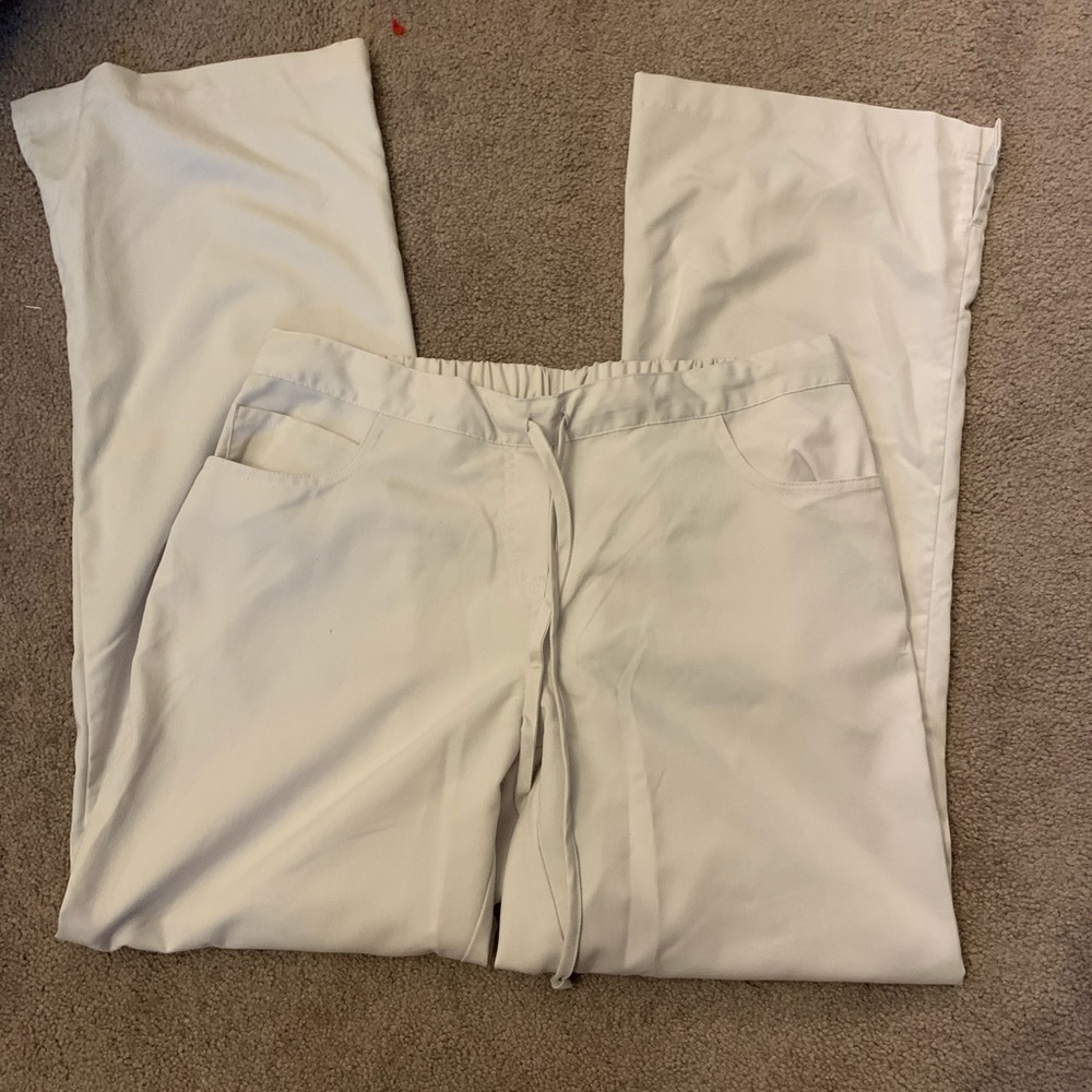 Greys Anatomy by Barco off white scrub pants
